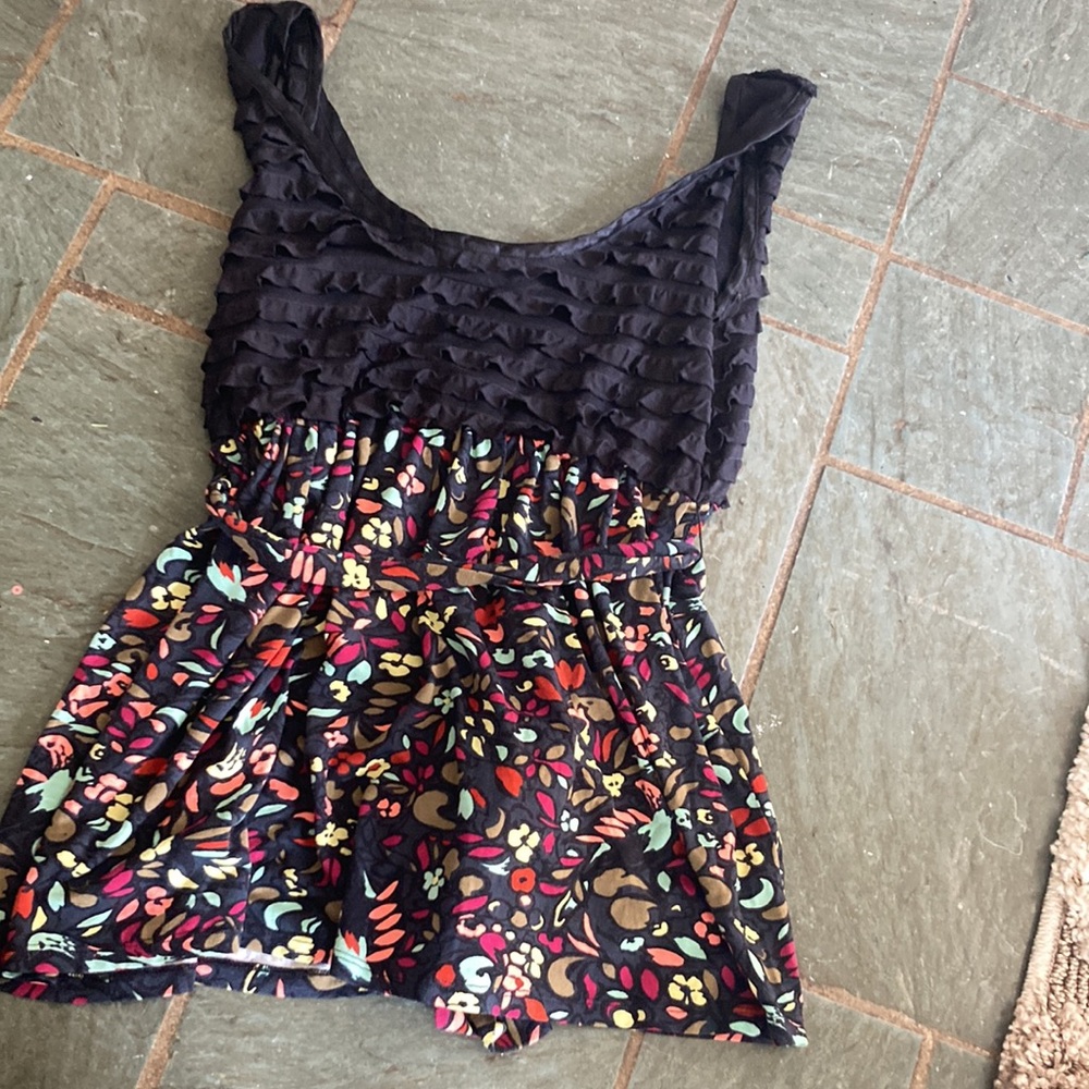 Anthropologie Ruffle Tank - Picture 5 of 5